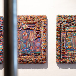 Alois Neuhold, * 1951 in Eggersdorf (AT), lebt in Baldau (AT), Nicht öffenbare Messplatte der geheimen Offenbarung des Johannes Offenberg II, III, V, 2008-12, Acrylfarbe, Knetmasse, Karton, 52,5 x 38 x 5 cm|53 x 35 x 5,5 cm|52 x 35 x 5 cm, KULTUMUS