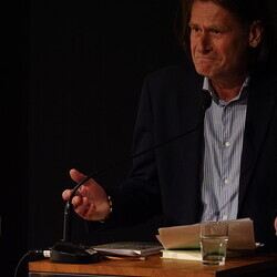  Doppelte Gäste: Lyrik-Lesung mit Erwin Einzinger und Lisa Spalt am Dienstag, 11.11.2025: Mit Einführungen von Paul Pechmann und einem anschlie?enden Gespräch mit Helwig Brunner.