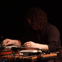 Neue Musik Konzert 'Broadsides' am 15. April 2026 im[Cubus] mit Weston Olencki und Lars Tuchel