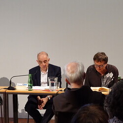                                 LITERATUR HOTEL: Vom Was und Wie. Die Essays von Franz Josef Czernin und Ferdinand Schmatz, KULTUM Literatur, 4. Juni 2025Lesungen und Gespr?ch. Begr??ung Paul PechmannModeration Ronald Pohl. Eine Kooperationsverans