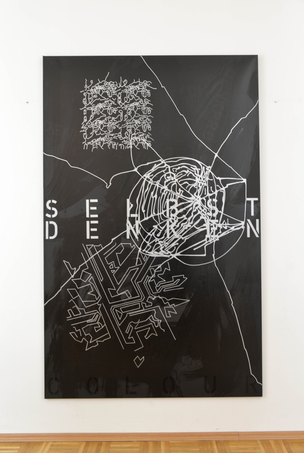Peter Angerer: „Selber Denken“, 2023, Grafik – Monoprint/Flachdruck, Linoldrucke; Schablonentext, Schablonenzahlen, Fotos/Netz, Text/Word; Format variabel, veränderbar, erweiterbar; Acryl, Text, Zeichnung auf LW