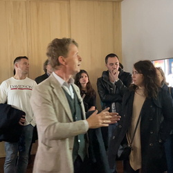 Führung mit Kurator Johannes Rauchenberger durch die Ausstellung 'Auslöschung' von Zlatko Kopljar