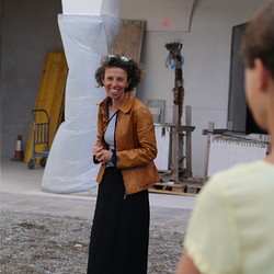 KURATORINNENFÜHRUNG, Juli 2021, Ausstellung EINATMEN-AUSATMEN. Foto: KULTUM