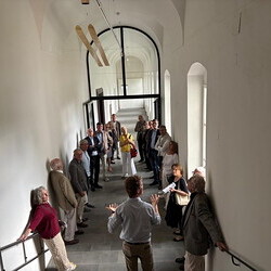 Ausstellung Maaria Wirkkala: NUN MEHR – MEANTIME: Führung mit Kurator Johannes Rauchenberger, 15. Juli 2025, mit Rotary-Club Graz-Neutor