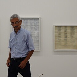                                 Er?ffnung der Sommer-Ausstellung im Spiegelgitterhaus Gleisdorf am 20. Juni 2025:  'round and round she goes  and where she stops nobody knows'Eine Ausstellung ?ber die ZEIT, kuratiert von zweintopf Mit Werken von M