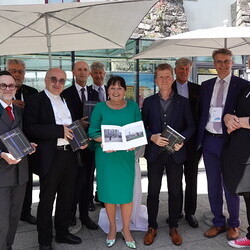                                 Zlatko Kopljar - K9 compassion+: Kunstintervention bei 'Geist & Gegenwart' (Motto 2025: 'Challenge Europe') aus Schloss Seggau, 4.-7. Juni 2025