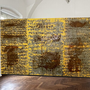 Wilhelm Scheruebl Steinbild (Vera Icon) Tropfen , 1987?89  Triptychon  ?l auf Jute,?  194x316 cm 