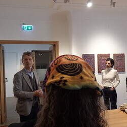  13. Themenführung in der Ausstellung 'Gott hat kein Museum' am 11.4.2026 zum Thema 'Wunder&Widersprüche'