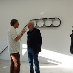 'Was tun Skulpturen ohne Aufsicht?' - Michael Kienzer und Anneliese Schrenk,KULTUMUSEUM im Spiegelgitterhaus Gleisdorf, 22. Mai 2026, Eröffnung: Kurator Johannes Rauchenberger