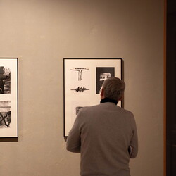 Im Bann (s)einer großen Erzählung: Josef Fink (1941–1999)Eröffnung im Minoritensaal, 28. Februar 2025Mit Johannes Rauchenberger, Elisabeth Koller (Kuratoren)Generalvika Erich Linhardt, Walter Prügger, Leiter des Ressorts 'Bildung, Kunst und Kultu