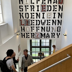 MICHAEL ENDLICHER_Zeichen Sprache Ironie_Ausstellungseröffnung. Foto: KULTUM/Hopper