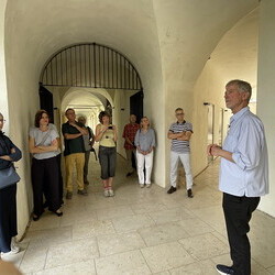 Themenführung #17 'Bild und Wort' in der Ausstellung: 'Gott hat kein Museum' mit Kurator Johannes Rauchenberger, 30.Mai 2026, special guest: Michael Endlicher