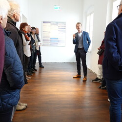   Kuratorenführung mit Johannes Rauchenberger, Ausstellung: 'Im Bann (s)einer großen Erzählung: Josef Fink (1941-1999), 15. März 2025