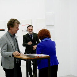 Gerhard Lojen (1935–2005) zum 20. Todestag: Eröffnung KULTUMUSEUM im Spiegelgitterhaus Gleisdorf, 17.10.2025. Kurator Johannes Rauchenberger führt in das Werk des Künstlers ein.