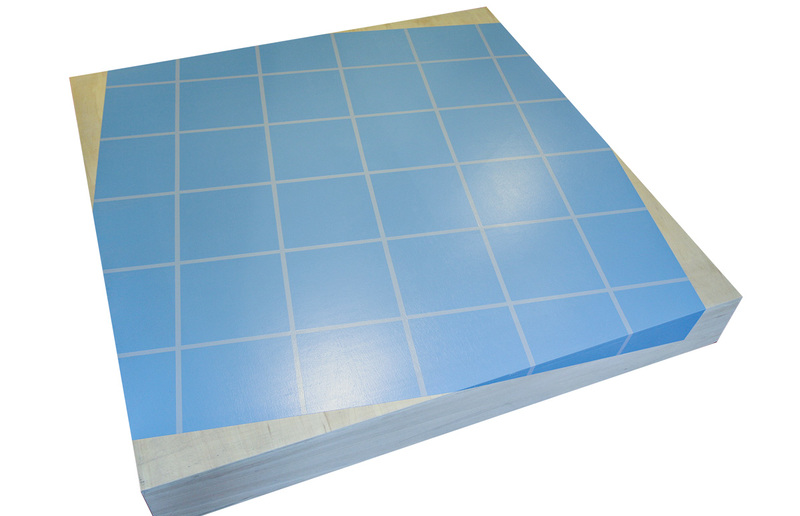 Ohne Titel, 2007, Sperrholz, Lack, 125x125x17 cm, Courtesy Sammlung der Diözese Graz-Seckau. Aus der Ausstellung: Kunstpreis der Diözese Graz-Seckau 2007 / Lotte Lyon