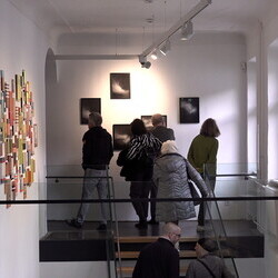 'Crosses': 12. Themenführung mit Kutator Johannes Rauchenberger in der Ausstellung 'Gott hat kein Museum', special guest: Guillaume Bruere (Berlin)