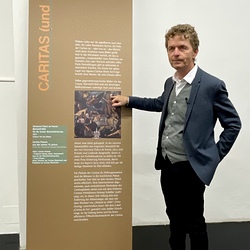 Lange Nacht der Museen, 1. Oktober 2022: DE PROPAGANDA FIDE. ?berraschende Glaubenswerbungen der Katholischen Kirche. (Im Rahmen von 'Kunst der Verführung').  Kuratorenführung mit Johannes Rauchenberger. Foto: KULTUM