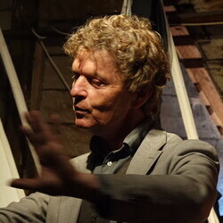 aktuelle kunst in Graz, Galerientage 2026: Künstleringespräch mit Claudia Schink und Themenführung #14 bei 'Gott hat kein Museum' mit Kurator Johannes Rauchenberger.  KULTUMUSEUM Graz, 25.4.2026