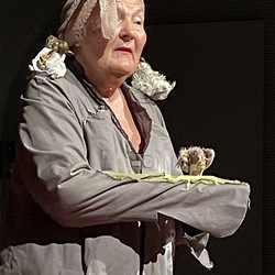 D'ÄRDGEISS_Figurentheater Margrit Gysin / Schweiz. Foto: KULTUM/A. Hopper