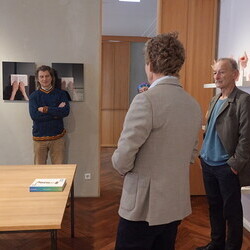  13. Themenführung in der Ausstellung 'Gott hat kein Museum' am 11.4.2026 zum Thema 'Wunder&Widersprüche'