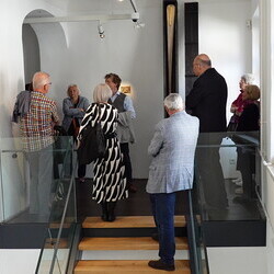                                 Führung von Kurator Johannes Rauchenberger durch die Ausstellung: 'Maaria Wirkkala: NUN MEHR – MEANTIME', 14. Mai 2025