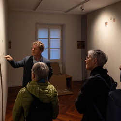 Lange Nacht der Museen, 4.Okt.2025: Führung mit Johannes Rauchenberger durch die Schau 'GOTT HAT KEIN MUSEUM. Aspekte von Religion in Kunst der Gegenwart'