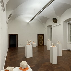 Judith Zillich, MUTTER GOTTES. Eitempera auf Papier, 2020/21KULTUM Graz, 20.11.2021?12.2.2022Kurator: Johannes Rauchenberger