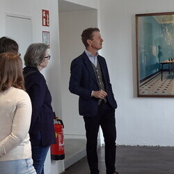 Führung mit Kurator Johannes Rauchenberger und Studierendenvertretungen der Theologiestudierenden aus Wien und Graz durch die Ausstellung 'Gott hat kein Museum' am Samstag, 22.11.2025