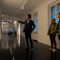 Lange Nacht der Museen, 4.Okt.2025: Führung mit Johannes Rauchenberger durch die Schau 'GOTT HAT KEIN MUSEUM. Aspekte von Religion in Kunst der Gegenwart'