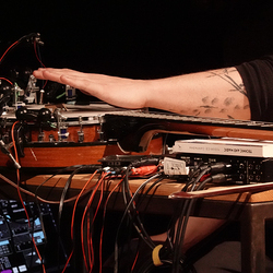 Neue Musik Konzert 'Broadsides' am 15. April 2026 im[Cubus] mit Weston Olencki und Lars Tuchel