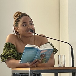 'language crosses borders': Tage der afrikanischen Literaturen: KULTUM Graz und Kunsthaus Graz, 5.?7. Mai 2023 Precious Chiebonam Nnebedum bei ihrer Spoken Word Performance am Sonntag, 7. Mai