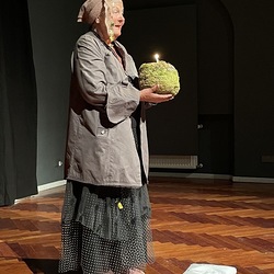 D'ÄRDGEISS_Figurentheater Margrit Gysin / Schweiz. Foto: KULTUM/A. Hopper