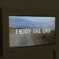NINAVALE. Ausstellungsaufbau. 'Paradise is temporarily closed. God' KULTUM Graz, 24. Oktober 2020 bis 12. Dezember 2020. Foto: KULTUM/Andrea Hopper