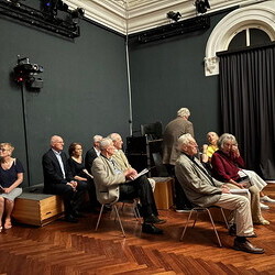 Ausstellung Maaria Wirkkala: NUN MEHR – MEANTIME: Führung mit Kurator Johannes Rauchenberger, 15. Juli 2025, mit Rotary-Club Graz-Neutor