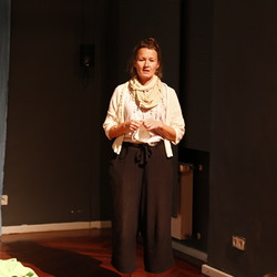 Frau Meier die Amsel, Mezzanintheater, JUNGES PUBLIKUM, September 2021. Foto: KULTUM