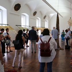 EINATMEN - AUSATMEN. Ausstellungsbesuch mit Führung. Foto: KULTUM