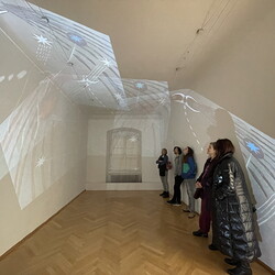 Eröffnung der Ausstellung: 'SISTERS OF THE LABYRINTH' von Renate Kordon und Tamara Friebel, KULTUM Graz, 2. März 2024. Foto: KULTUM/Johannes Rauchenberger