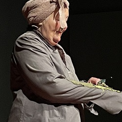 D'ÄRDGEISS_Figurentheater Margrit Gysin / Schweiz. Foto: KULTUM/A. Hopper