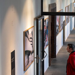 LEBEN NACH DEM TOD? Kuratorenführung mit Johannes Rauchenberger in Zlatko Kopljars Schau 'AUSLÖSCHUNG' am 2.11.2024Foto: Adnan Babahmetovic