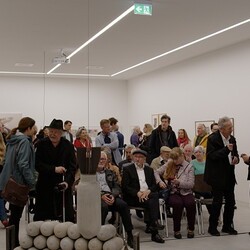 Eröffnung des Spiegelgitterhauses Gleisdorf (Sammlung Wolf) durch Bürgermeister Christoph Stark, Landeshauptmann Christopher Drexler und Diözesanbischof Wilhelm Krautwaschl.Laudatio: Walter Prügger,Einführung in die Ausstellung 'WENDEZEITEN/ZEITENW
