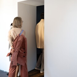 LEBEN NACH DEM TOD? Kuratorenführung mit Johannes Rauchenberger in Zlatko Kopljars Schau 'AUSLÖSCHUNG' am 2.11.2024Foto: Adnan Babahmetovic