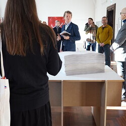  8. Themenführung in der Ausstellung 'GOTT HAT KEIN MUSEUM' zum Thema 'GLAUBEN und WISSEN'; Special guest: Jochen Höller, 10.1.2026