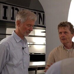Themenführung #17 'Bild und Wort' in der Ausstellung: 'Gott hat kein Museum' mit Kurator Johannes Rauchenberger, 30.Mai 2026, special guest: Michael Endlicher