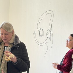 Eröffnung der Ausstellung: 'SISTERS OF THE LABYRINTH' von Renate Kordon und Tamara Friebel, KULTUM Graz, 2. März 2024. Foto: KULTUM/Johannes Rauchenberger