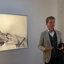 Führung mit Kurator Johannes Rauchenberger durch die Ausstellung 'Auslöschung' von Zlatko Kopljar