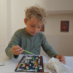 Paradieswerkstatt Malworkshop in der Ausstellung 'Innergärten und Trotzdemblüten' von Alois Neuhold Foto: KULTUM/Andrea Hopper