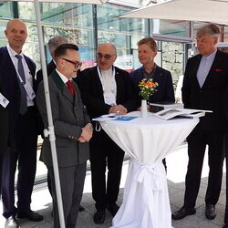                                 Zlatko Kopljar - K9 compassion+: Kunstintervention bei 'Geist & Gegenwart' (Motto 2025: 'Challenge Europe') aus Schloss Seggau, 4.-7. Juni 2025