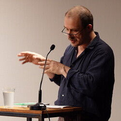                                 LITERATUR HOTEL: Monika Rinck: 'Eine Verkehrspolitik der Tr?ume'Einf?hrung und Gespr?ch: Stefan Schmitzer, KULTUM Literatur, 26.6.2025