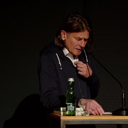 Literatur Hotel: Gundi Feyrer und Dieter Sperl.Einführungen: Alexandrea Millner und Paul Pechmann, Gespräch: Alexandra Millner, KULTUM [Cubus|, 6.11.2024, Foto: J. Rauchenberger