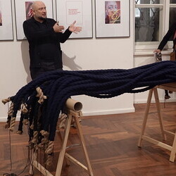  9. Themenführung über 'Bodies & Souls' in der Ausstellung 'Gott hat kein Museum' mit Kurator Johannes Rauchenberger. Special Guest: Daniel A. Zaman. KULTUMUSEUM Graz, 21.1.2026